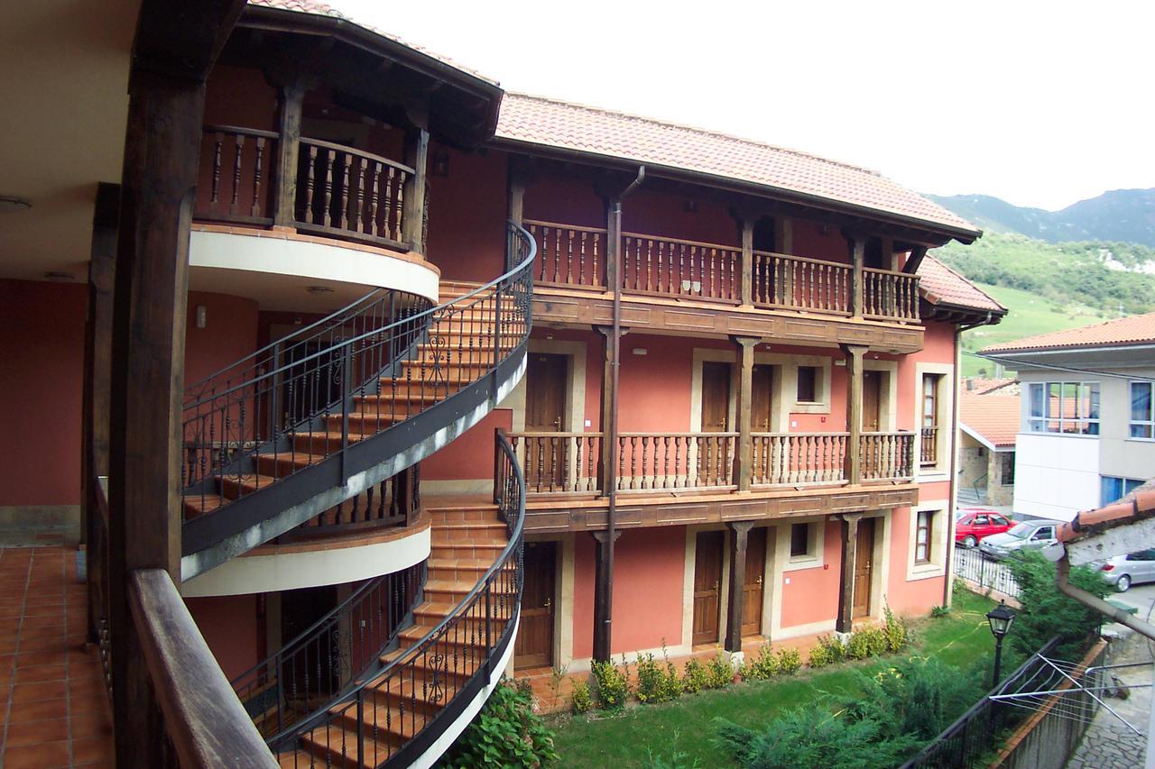 Hotel Los Angeles Arenas De Cabrales Exterior photo