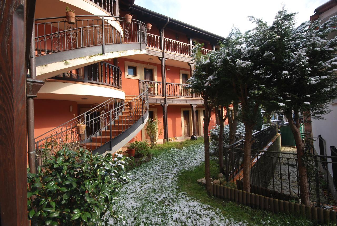 Hotel Los Angeles Arenas De Cabrales Exterior photo